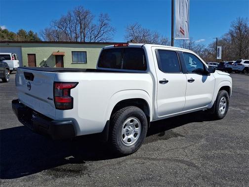 2022 Nissan Frontier S