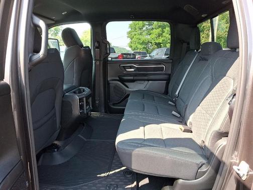 Granite Crystal Clearcoat Metallic 2026 RAM 1500 Big Horn