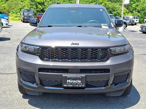 2022 Jeep Grand Cherokee L Laredo