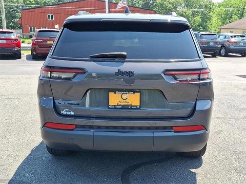 2022 Jeep Grand Cherokee L Laredo