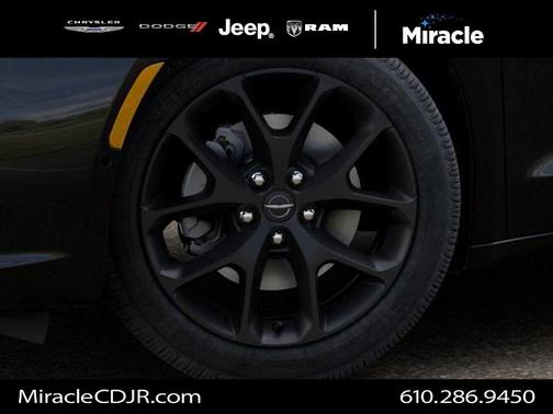 Diamond Black 2026 Chrysler Pacifica Limited