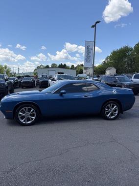 Frostbite 2021 Dodge Challenger SXT
