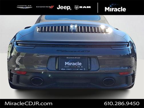 2022 Porsche 911 Carrera 4 GTS