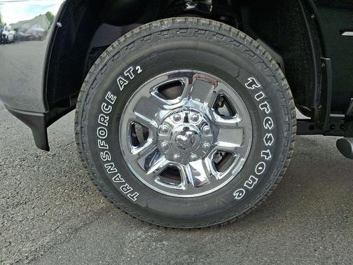 Diamond Black 2026 RAM 2500 Tradesman