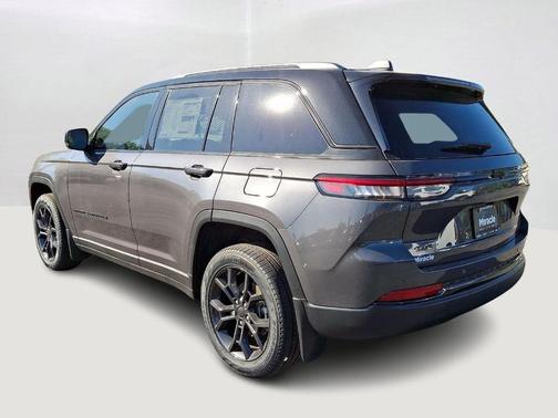 Metallic 2025 Jeep Grand Cherokee Limited