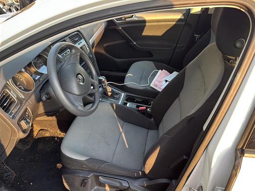 2016 Volkswagen e-Golf SE