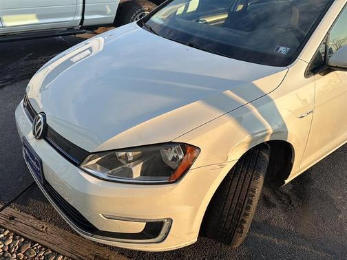 2016 Volkswagen e-Golf SE