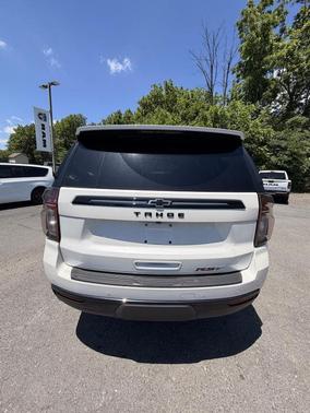 Iridescent Pearl Tricoat 2024 Chevrolet Tahoe RST