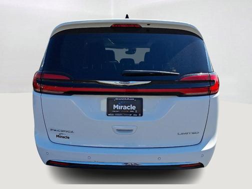 Bright White Clearcoat 2024 Chrysler Pacifica Limited