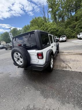 Bright White Clearcoat 2022 Jeep Wrangler Unlimited Sport
