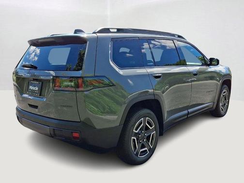 Sting Gray Clearcoat 2026 Jeep Cherokee LAREDO/LIMITED