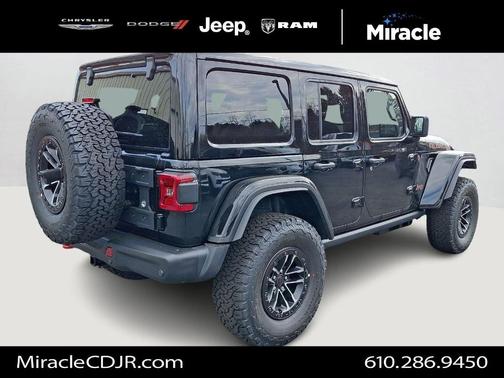 Black Clearcoat 2026 Jeep Wrangler Rubicon