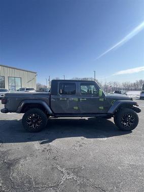 2022 Jeep Gladiator Sport