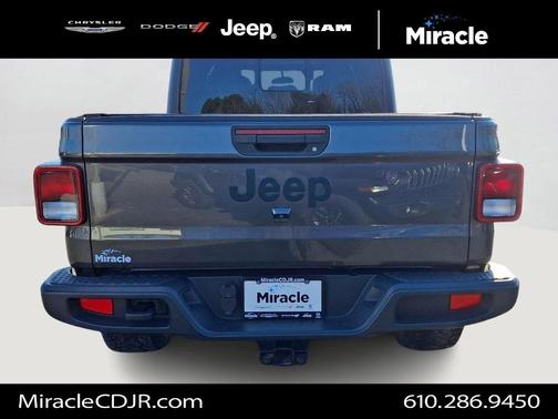 2022 Jeep Gladiator Sport