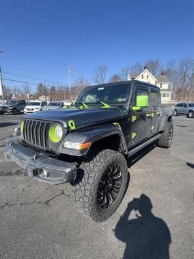 2022 Jeep Gladiator Sport