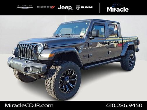 2022 Jeep Gladiator Sport