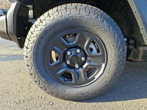 Granite Crystal Clearcoat Metallic 2026 Jeep Wrangler Sport