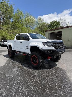 Summit White 2018 Chevrolet Colorado LT