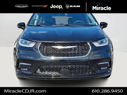 2024 Chrysler Pacifica Touring-L