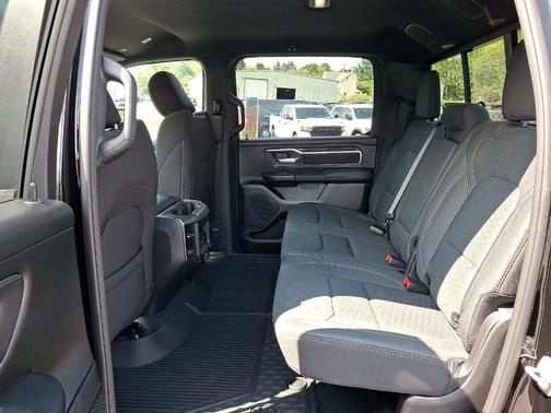 Diamond Black 2027 RAM 1500 Big Horn