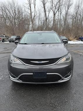2018 Chrysler Pacifica Touring-L
