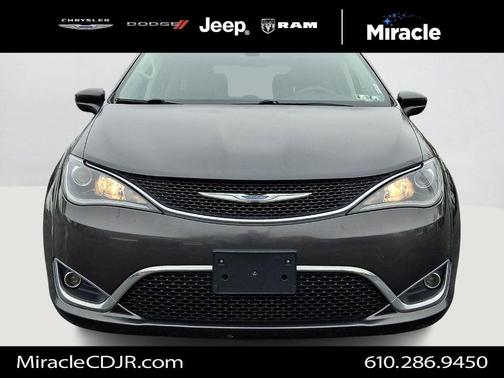 2018 Chrysler Pacifica Touring-L