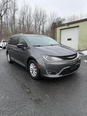 2018 Chrysler Pacifica Touring-L