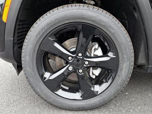 Diamond Black 2026 Jeep Grand Cherokee Limited