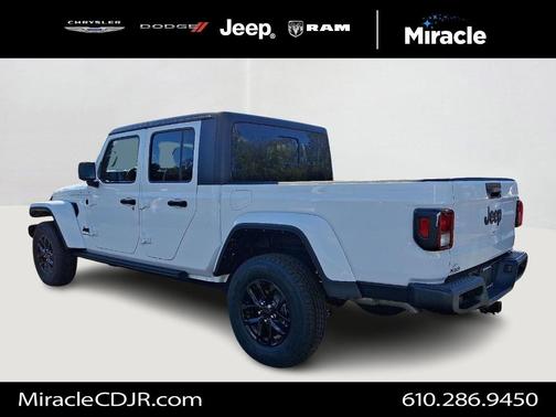 2022 Jeep Gladiator Sport