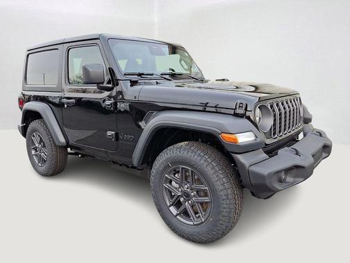 Black Clearcoat 2026 Jeep Wrangler Sport