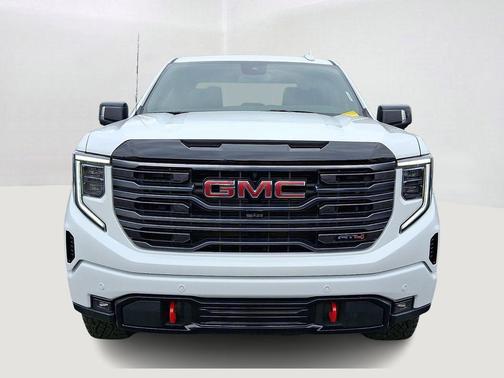 Summit White 2025 GMC Sierra 1500 AT4