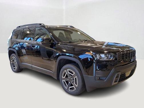 Diamond Black 2026 Jeep Cherokee LAREDO/LIMITED