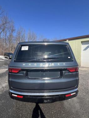 2025 Jeep Wagoneer Base