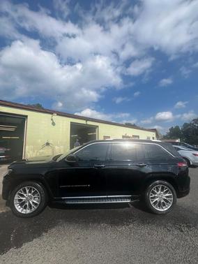 2022 Jeep Grand Cherokee Summit