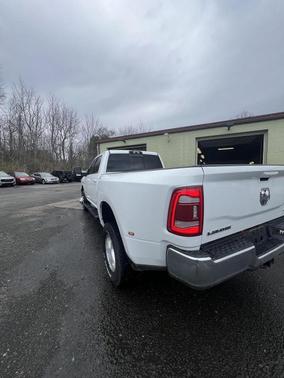 Bright White Clearcoat 2024 RAM 3500 Laramie