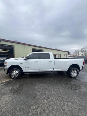 Bright White Clearcoat 2024 RAM 3500 Laramie