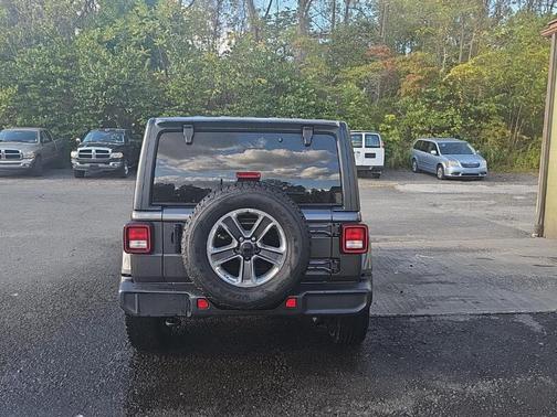 2021 Jeep Wrangler Unlimited Sahara