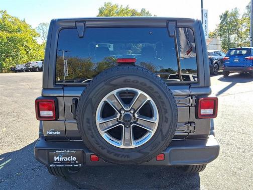 2021 Jeep Wrangler Unlimited Sahara