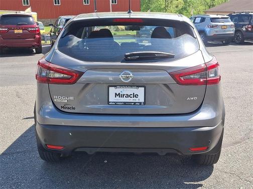 2022 Nissan Rogue Sport S