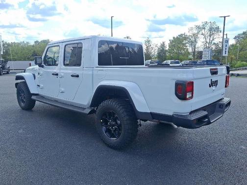 2025 Jeep Gladiator Sport