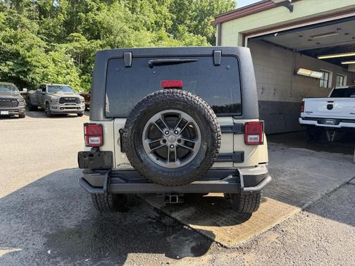 Gobi Clearcoat 2018 Jeep Wrangler JK Unlimited Freedom Edition