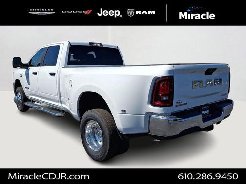 Bright White Clearcoat 2026 RAM 3500 Big Horn