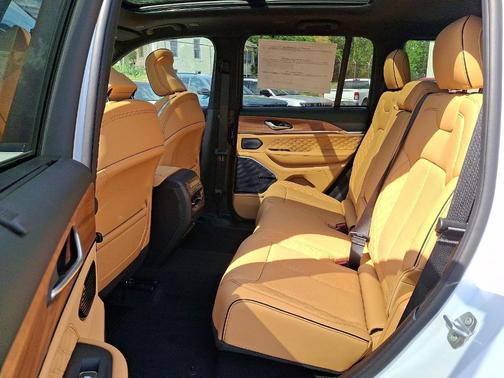 Bright White Clearcoat 2026 Jeep Grand Cherokee Summit