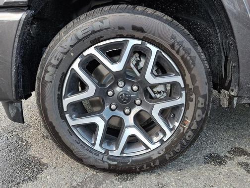 Granite Crystal Clearcoat Metallic 2026 RAM 1500 Laramie