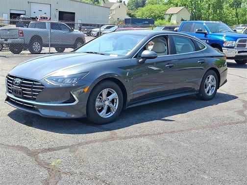 2022 Hyundai SONATA SE