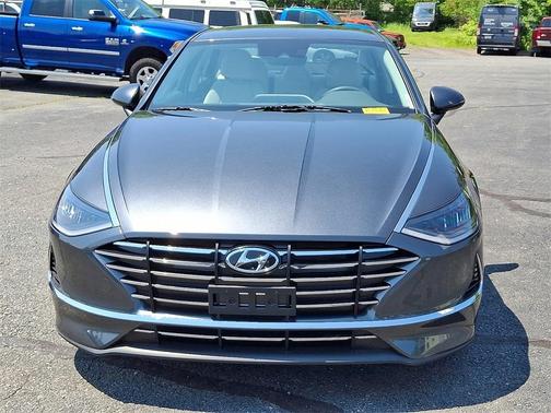2022 Hyundai SONATA SE