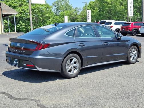 2022 Hyundai SONATA SE