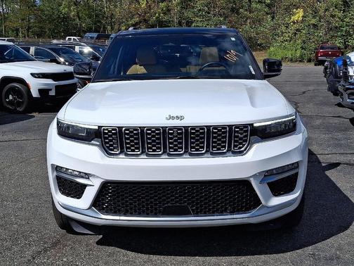 2023 Jeep Grand Cherokee Summit