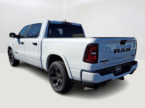 Bright White Clearcoat 2026 RAM 1500 Big Horn