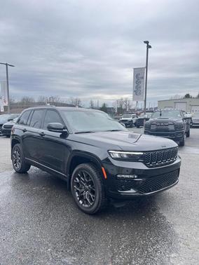 2025 Jeep Grand Cherokee Summit